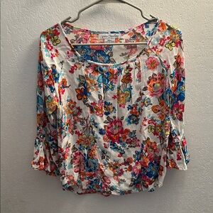 32. Vera Bradley White Floral Scoop Neck Top with Multicolor Blooms